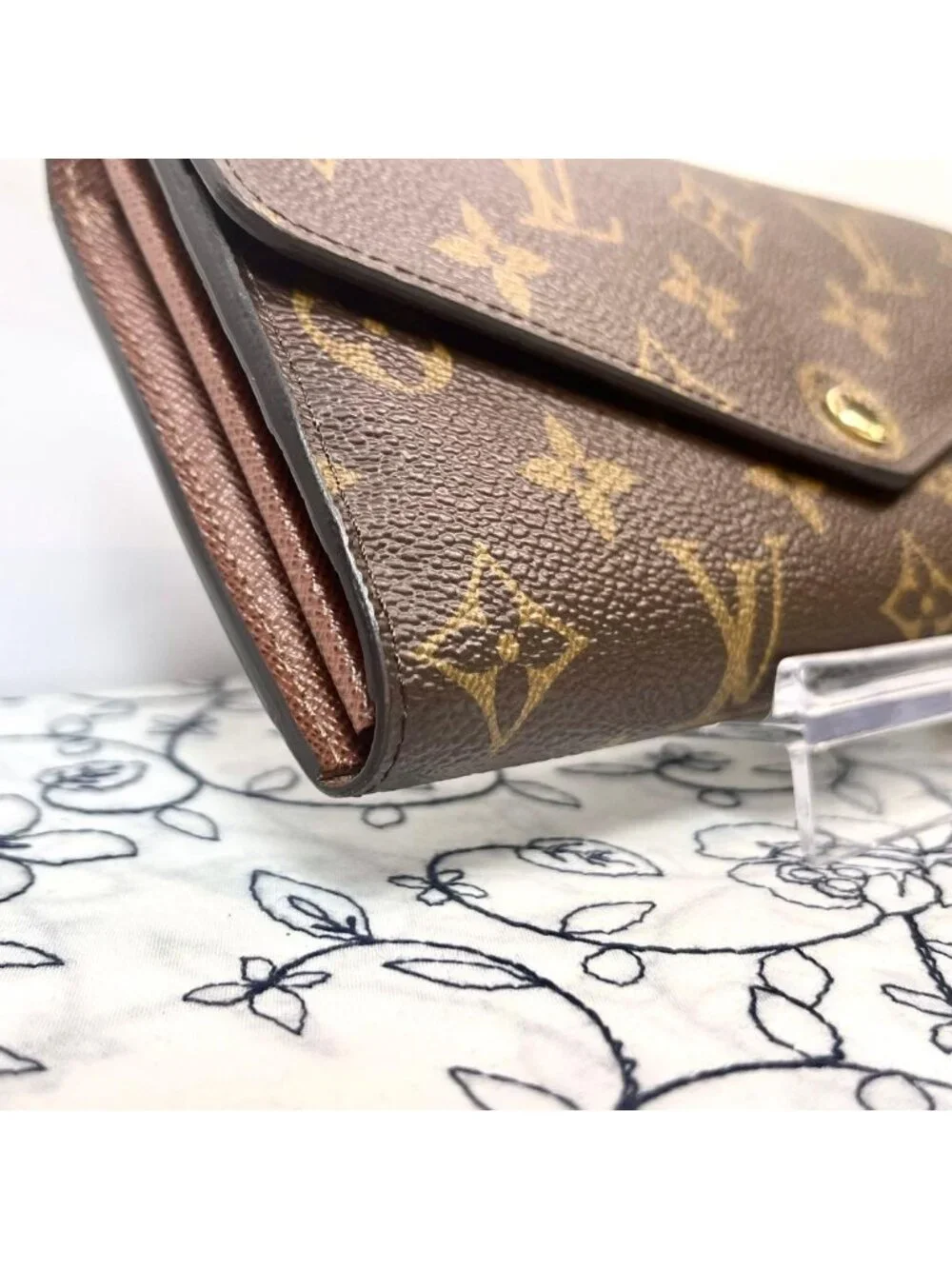 Louis Vuitton Portefeuille Sarah Monogram Wallet